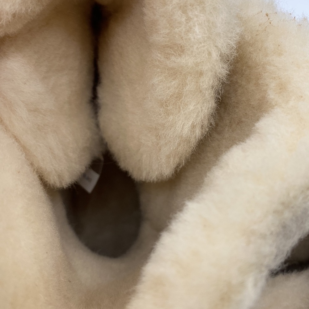 UGG Naiyah Boots - Picture 7 of 9